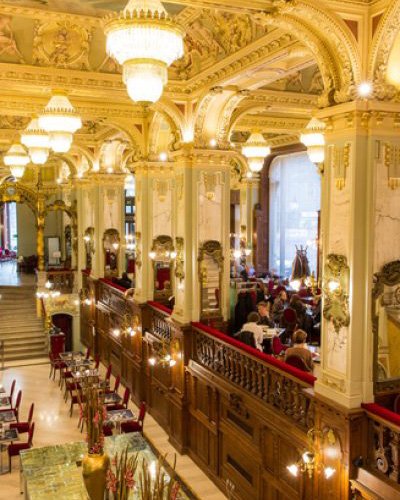 budapest-tourist