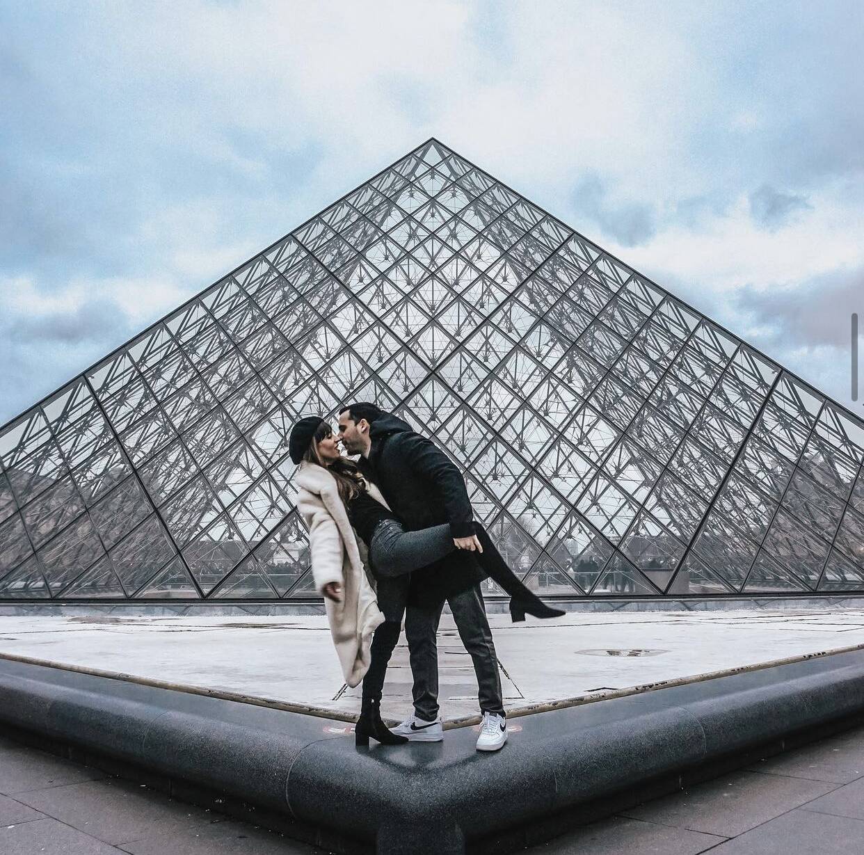 got robbed in paris