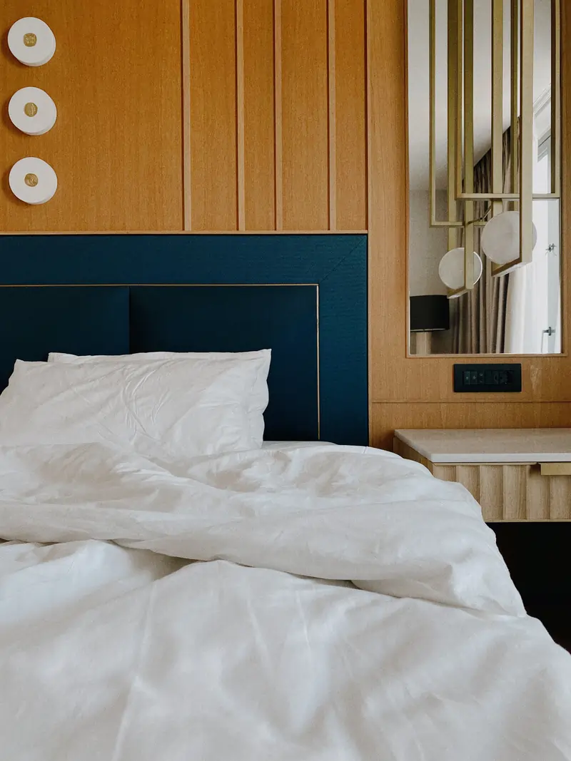 How far is Grand Hyatt Athens from cruise port?